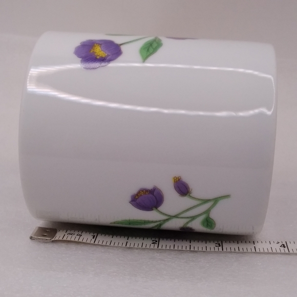 House of Prill Floral MUG with Cover Porcelain Purple Flowers 10 oz Cup - Picture 5 of 13
